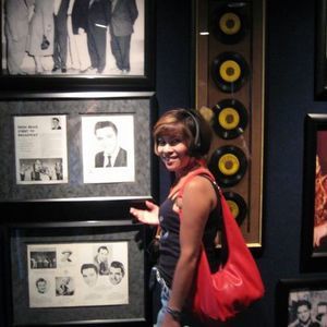 Meet your Posher, Charo